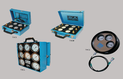 Portable pressure testing kits